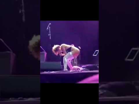 sophia urista squats full video