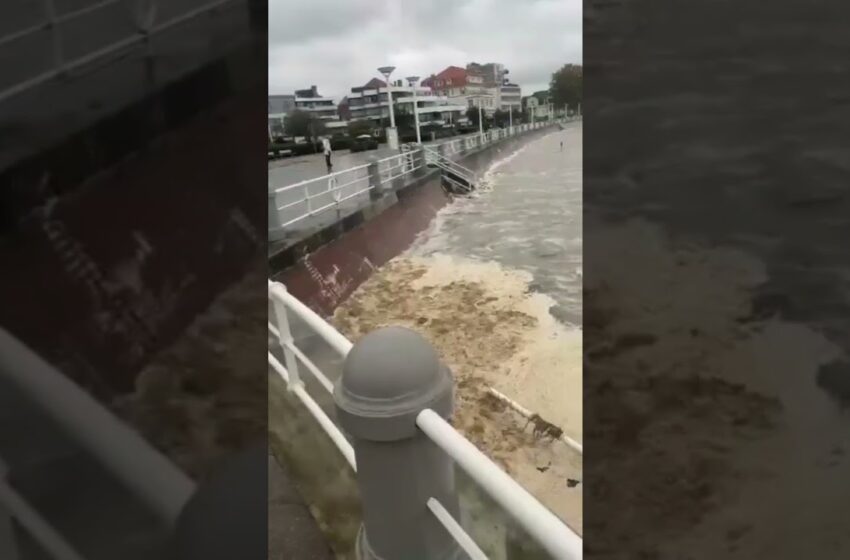  Sturmflut in warnemünde hafen