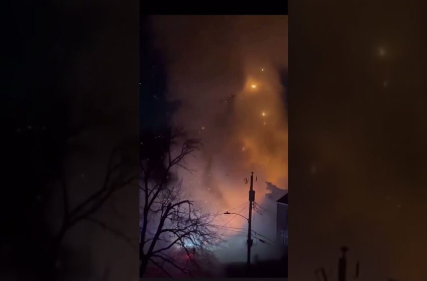  Video : A house exploded in Arlington