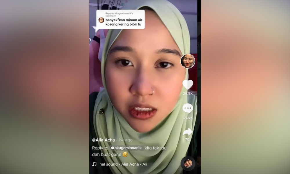 cikgu tudung hijau viral