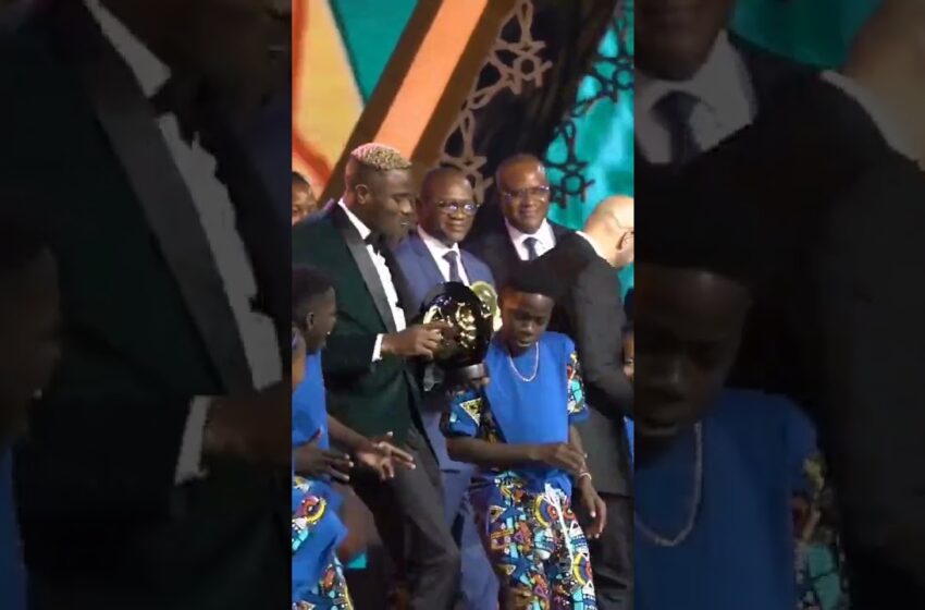  VIDÉO : Osimhen sacré meilleur joueur africain au CAF Awards 2023