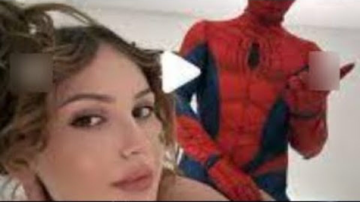 Sophie rain spiderman video