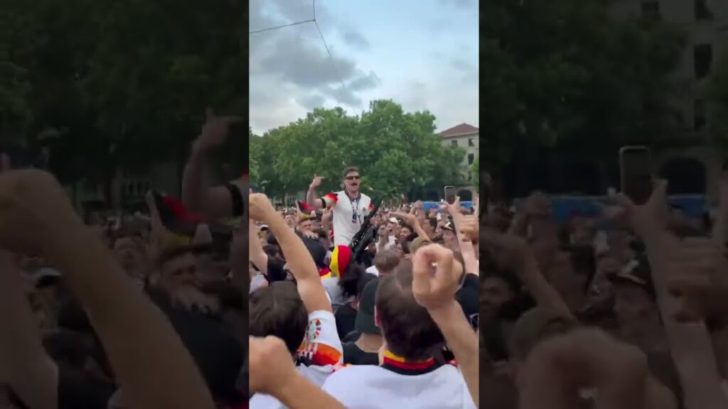 german fan plays saxophone at th