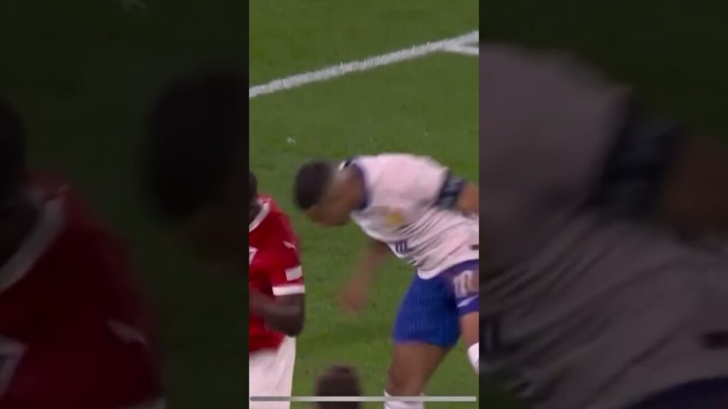 Vidéo : Moment de la blessure de Mbappé | Autriche 0-1 France