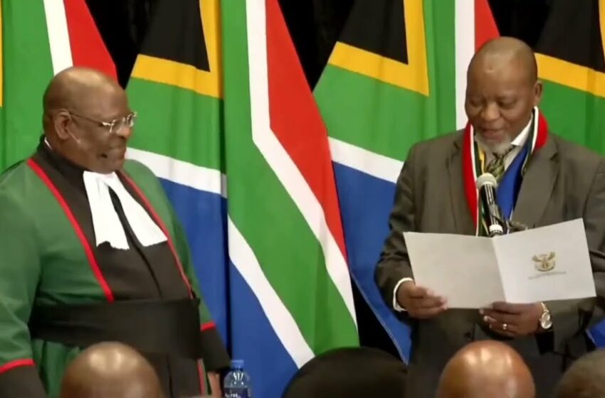  Minister of Mineral and Petroleum Resources Gwede Mantashe has taken the oath