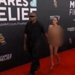 watch bianca censori grammys vid
